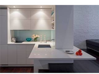 Manhattan Micro-Loft, Specht Architects Specht Architects Modern style kitchen