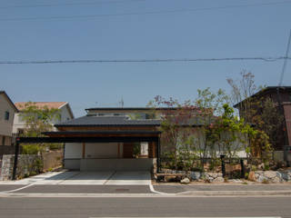 はつが野 中庭の家, Garden design office萬葉 Garden design office萬葉 Taman Gaya Eklektik