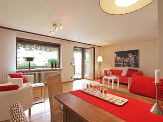 Homestaging Reihenhaus aus den 70-er Jahren, hausundso Immobilien Offenburg hausundso Immobilien Offenburg 餐廳 木頭 Wood effect