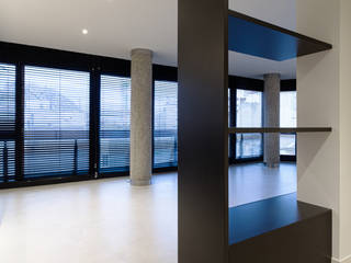 VIVIENDA RN, mae arquitectura mae arquitectura Modern corridor, hallway & stairs