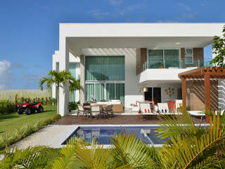 Residência Paraíso do Mar, Pinheiro Martinez Arquitetura Pinheiro Martinez Arquitetura Case moderne Legno Bianco
