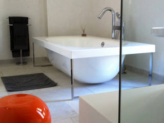 Chateau de Biar, Dabadabada Dabadabada 現代浴室設計點子、靈感&圖片