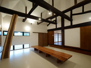 Operation KOMINKA, 長友建築研究室 長友建築研究室 Salle à manger asiatique Bois Effet bois