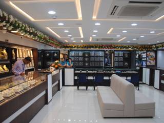 PNG Showroom Ratnagiri, Srujan Interiors & Architects Pvt Ltd Srujan Interiors & Architects Pvt Ltd