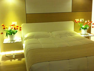 Santacroce Luxury Rooms, UZone Design UZone Design Kamar Tidur Modern