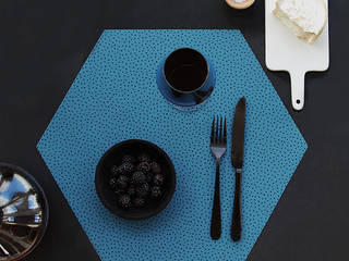 Polygon Placemat, BY MAY/ Siluett Frost Window Film BY MAY/ Siluett Frost Window Film Comedores de estilo moderno