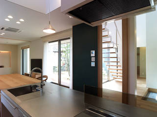 雑木林の家, 鶴巻デザイン室 鶴巻デザイン室 Modern kitchen