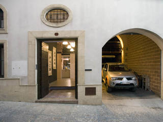 DE BODEGA A VIVIENDA, JEREZ DE LA FRA., pxq arquitectos pxq arquitectos Eclectic style houses