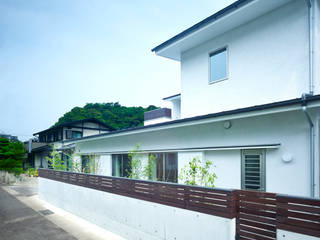 中庭の家, 鶴巻デザイン室 鶴巻デザイン室 Moderne Häuser