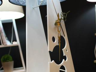 Clocklamp, antoniolaidesign antoniolaidesign غرفة المعيشة