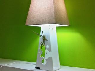 Clocklamp, antoniolaidesign antoniolaidesign غرفة نوم