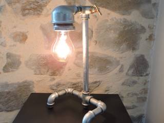 Lampe galva (tuyau de plomberie), marceline marceline 인더스트리얼 서재 / 사무실