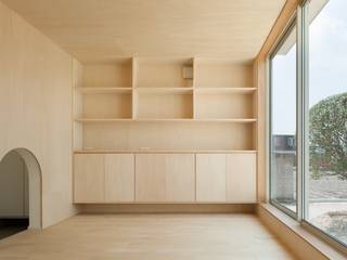 3つの屋根 / Triple Roof, 市原忍建築設計事務所 / Shinobu Ichihara Architects 市原忍建築設計事務所 / Shinobu Ichihara Architects Salle à manger moderne