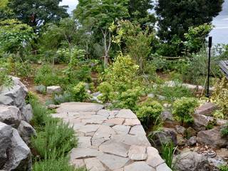 真鶴（まなづる） 断崖に立つ家のランドスケープ, 有限会社 温室 有限会社 温室 Eclectic style garden
