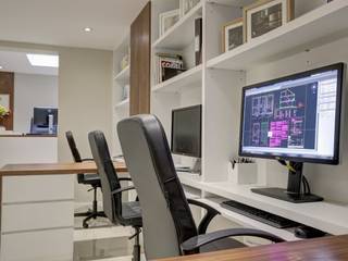 REIS LONDON OFFICE AND SHOWROOM , IS AND REN STUDIOS LTD IS AND REN STUDIOS LTD Commercial spaces
