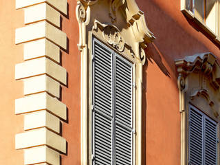 PALAZZO SORMANI, Doser S.p.A. Doser S.p.A. Klassische Fenster & Türen