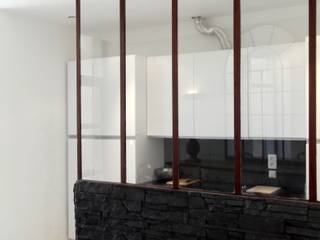 Kitchen separation in glass and steel Forge Art by A.T.R Cocinas de estilo industrial