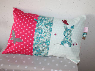 Coussin P'ti Lapin 50x30 cm liberty Mitsi vert menthe, pois framboise !, Lilou & Puce Lilou & Puce Dormitorios infantiles clásicos