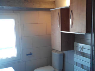 Changement d'ère pour cette petite salle de bain !, Atelier Cuisine Atelier Cuisine Ванна кімната