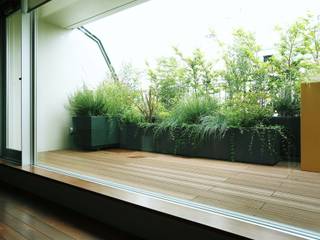 バルコニーで楽しむハーブガーデン, SUNIHA UNIHA（サニハユニハ） SUNIHA UNIHA（サニハユニハ） Jardines de estilo ecléctico