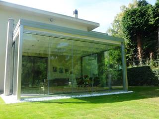 Veranda homify Minimalist style conservatory