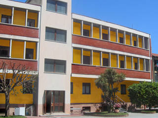 Scuola Vacanze di Andora (SV), Studio di Architettura Fiorentini Associati Studio di Architettura Fiorentini Associati Case moderne