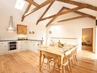 ​Barns Conversion, Cosawes Barton, Ponsanooth, Lilly Lewarne Practice Lilly Lewarne Practice Espaços comerciais