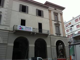 Restauro edificio storico, Fratus Restauri Srl Fratus Restauri Srl Classic style houses