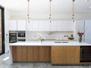 St Mary's Crescent, London - Kitchen Extension, Grand Design London Ltd Grand Design London Ltd Minimalist kitchen Cabinets & shelves
