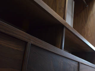 Walnut Built-in Wardrobe, Hout Design Hout Design Klasik Yatak Odası