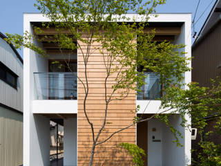 街道沿いの家, TRANSTYLE architects TRANSTYLE architects Casas modernas
