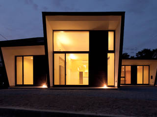 桜ヶ丘の家, 有限会社MuFF 有限会社MuFF Casas de estilo minimalista
