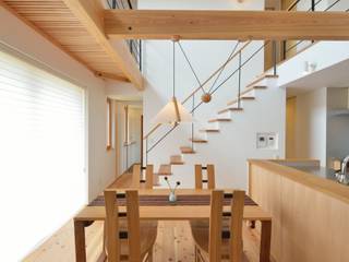 nookモリノイエ, 株式会社北村建築工房 株式会社北村建築工房 Scandinavian style dining room Lighting
