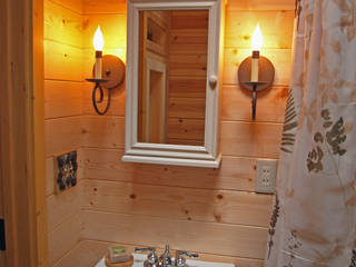 Bird House Lodge in Woods, Japan, Cottage Style / コテージスタイル Cottage Style / コテージスタイル Country style bathroom Wood Wood effect