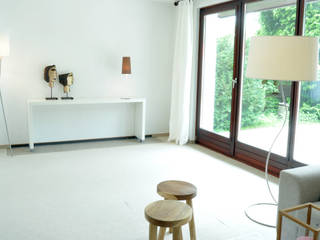 Home Staging eines geerbten Einfamilienhauses, MK ImmoPromotion MK ImmoPromotion Modern living room