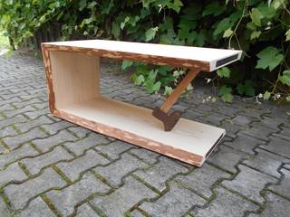 ''ausgehackt'' Couchtisch aus Massivholz , Spreisslwerk Spreisslwerk ห้องนั่งเล่น