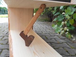 ''ausgehackt'' Couchtisch aus Massivholz , Spreisslwerk Spreisslwerk ห้องนั่งเล่น