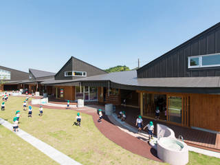 しゃらこども園, u.h architects u.h architects Espaces commerciaux