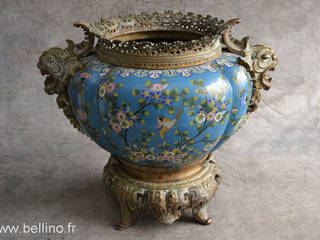 Dorure de la monture en bronze de style pseudo chinois d’un cache pot en émail cloisonné du XIXème siècle , Rodolphe Bellino Rodolphe Bellino