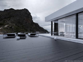 Home 002, Aksenova&Gorodkov project Aksenova&Gorodkov project Balcones y terrazas de estilo minimalista