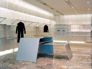 Thurner Fashion Concept Store, MARTIN MOSTBÖCK MARTIN MOSTBÖCK Commercial spaces