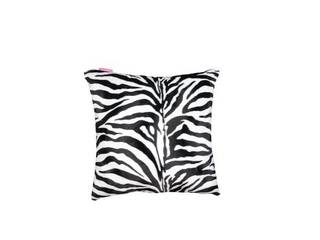 Poduszka Wildness - Zebra, Sponge Design Sponge Design モダンデザインの リビング