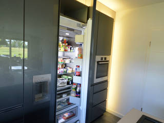 offener Kühlschrank von Gaggenau homify Moderne Küchen Elektronik