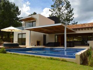 Casa en Valle de Bravo, Revah Arqs Revah Arqs Kolam Renang Modern