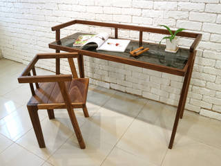 Grase desk, Design-namu Design-namu Modern study/office Wood Desks
