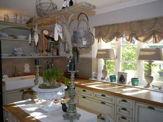 Landhausküche, möbelwerkstatt hamkens GbR möbelwerkstatt hamkens GbR Kitchen Möbel,Spülbecken,Eigentum,Klopfen,Tabelle,Pflanze,Waschbecken,Arbeitsplatte,Fenster,Schublade