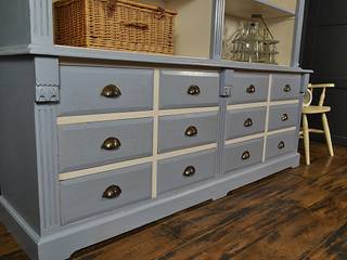 Large James Blue Farmhouse Kitchen Dresser with Drawer Storage, The Treasure Trove Shabby Chic & Vintage Furniture The Treasure Trove Shabby Chic & Vintage Furniture 廚房 實木 Multicolored