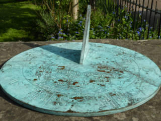 Horizontal Sundials, Border Sundials Ltd Border Sundials Ltd Jardin classique