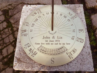 Horizontal Sundials, Border Sundials Ltd Border Sundials Ltd Jardines clásicos