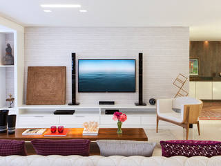 Apartamento 180m² em Boa Viagem, André Caricio Arquitetura André Caricio Arquitetura Modern living room TV stands & cabinets
